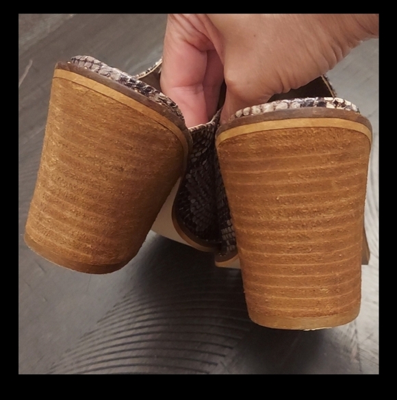 CHINESE LAUNDRY Snakeskin Embossed Almond Toe Slip-on Mules - Picture 6 of 12